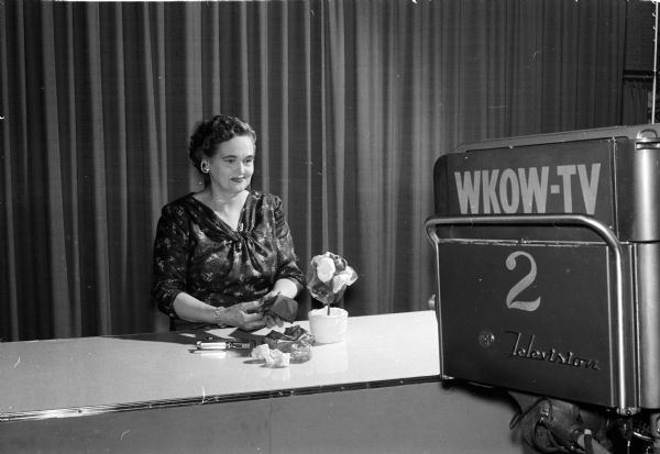 1958 - Female TV hosts